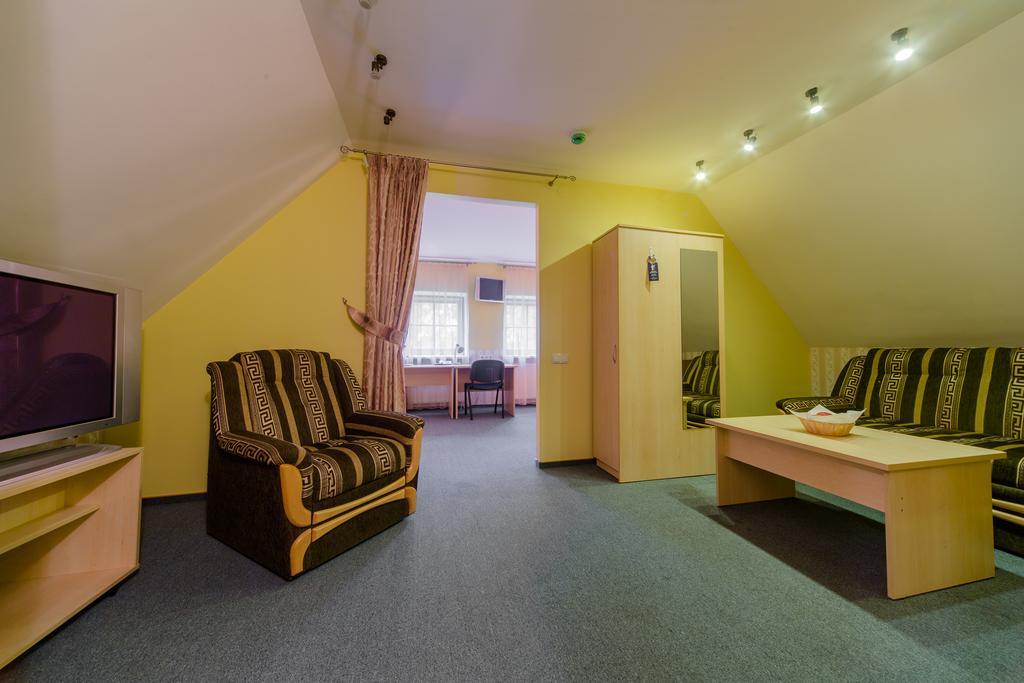 Hotel - Bar Grafaite Šiauliai Extérieur photo